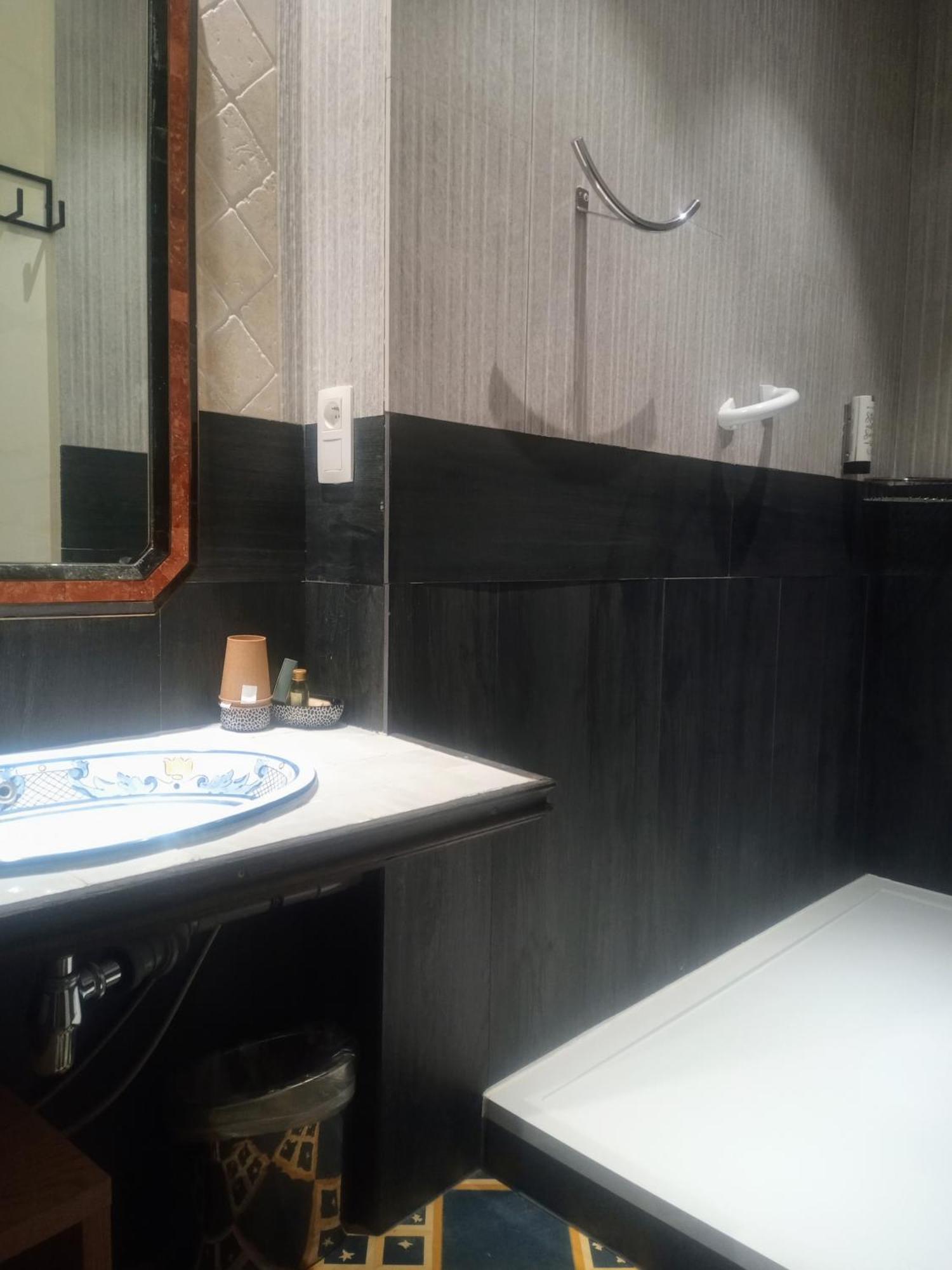 Hotel Kolmojen Sint-Truiden Esterno foto
