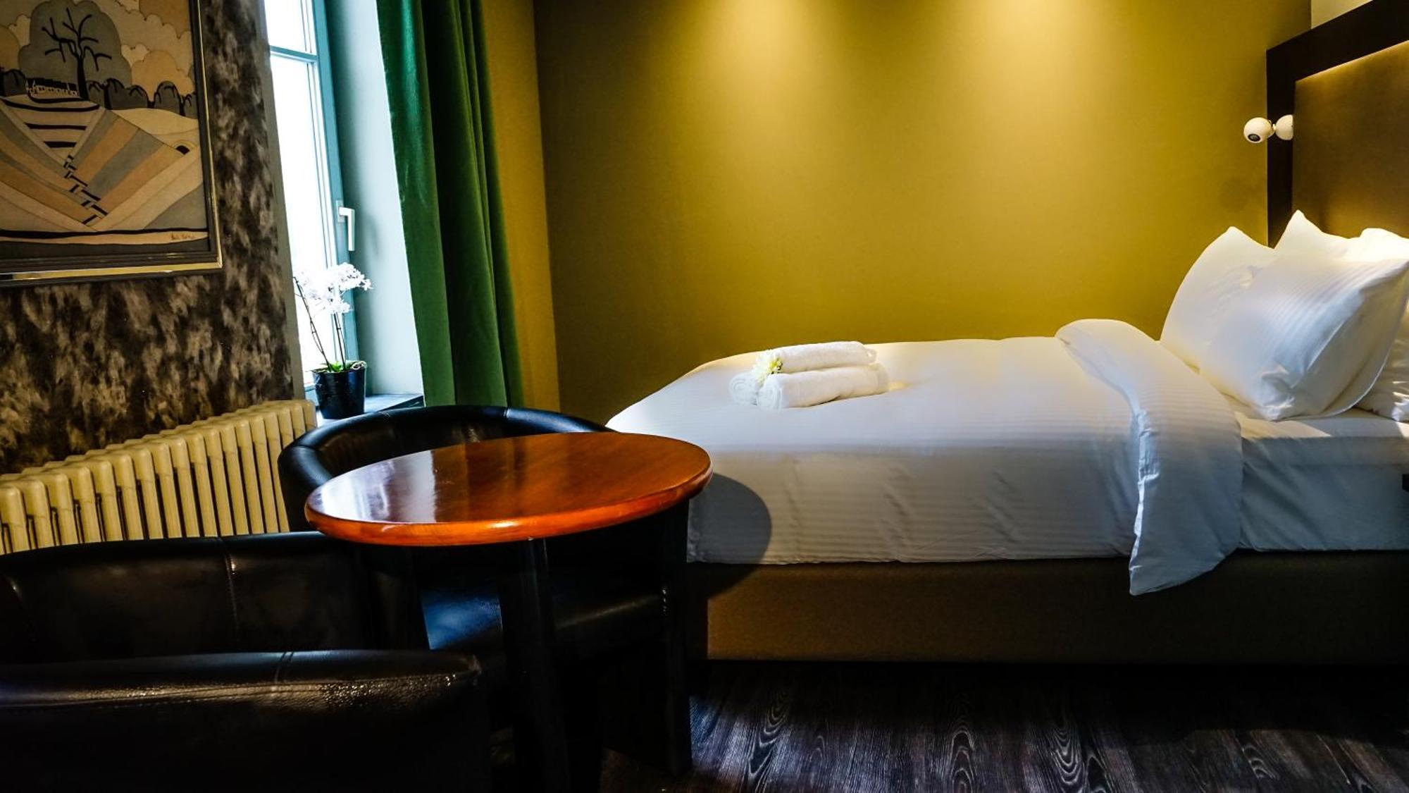 Hotel Kolmojen Sint-Truiden Esterno foto